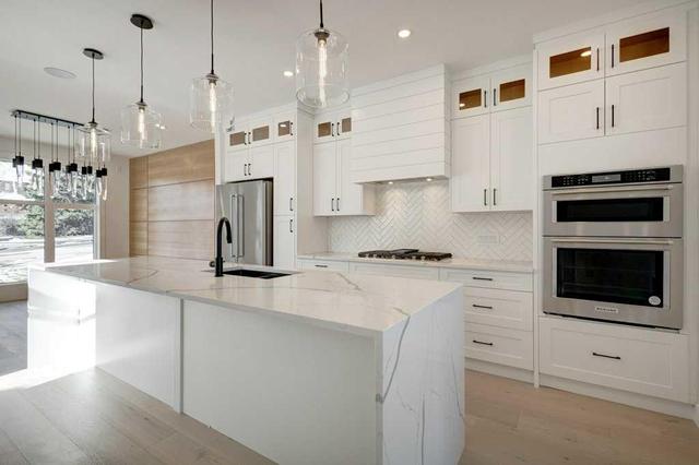 2608 18 Street Sw, Home with 4 bedrooms, 4 bathrooms and 2 parking in Calgary AB | Image 11