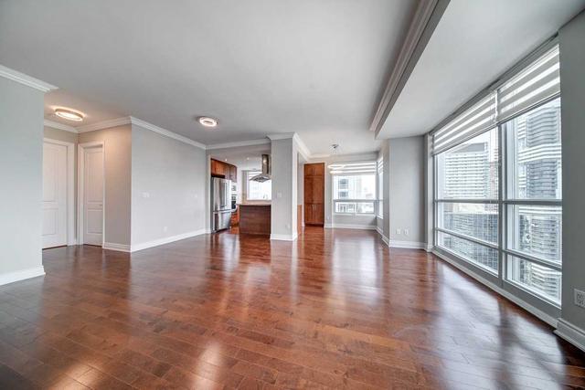 4202 - 761 Bay St, Condo with 2 bedrooms, 3 bathrooms and 2 parking in Toronto ON | Image 12