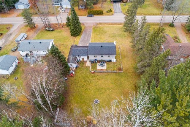 447 Achray Road, House detached with 4 bedrooms, 2 bathrooms and 6 parking in Laurentian Valley ON | Image 28