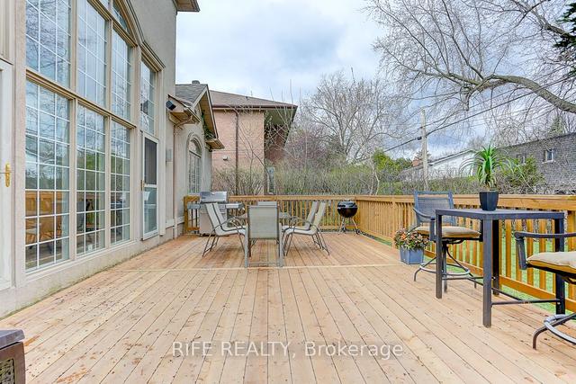 32 Grangemill Cres, House detached with 3 bedrooms, 4 bathrooms and 4 parking in Toronto ON | Image 36