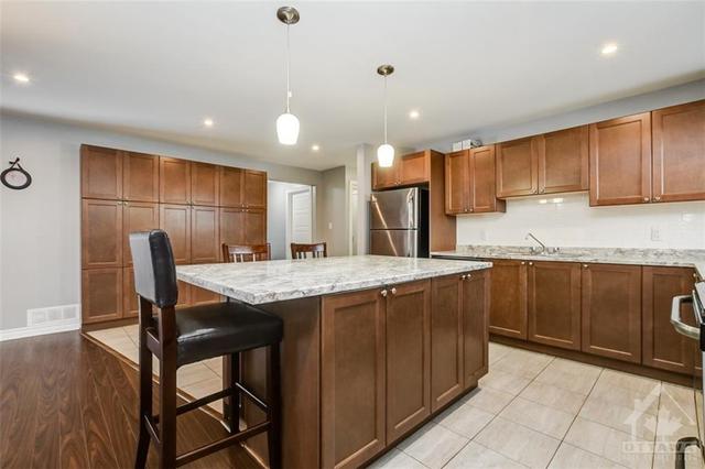 1468 Bortolotti Crescent, House detached with 4 bedrooms, 2 bathrooms and 6 parking in Ottawa ON | Image 13