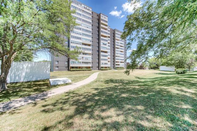 225 Harvard Pl, Condo with 2 bedrooms, 2 bathrooms and 1 parking in Waterloo ON | Image 29