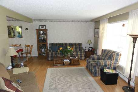 3656 Maplegrove Rd, House detached with 3 bedrooms, 1 bathrooms and 10 parking in Barrie ON | Image 4