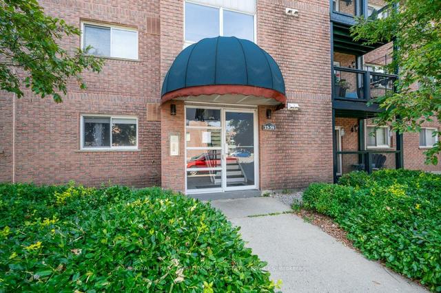 33 - 3085 Kingsway Dr, Condo with 2 bedrooms, 1 bathrooms and 1 parking in Kitchener ON | Image 25