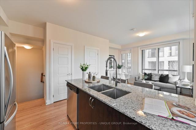 15 - 713 Lawrence Ave W, Townhouse with 2 bedrooms, 2 bathrooms and 1 parking in Toronto ON | Image 2