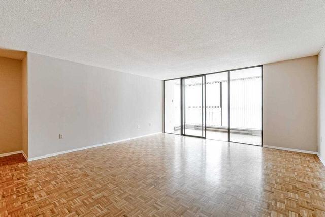 202 - 35 Church St, Condo with 1 bedrooms, 1 bathrooms and 2 parking in Toronto ON | Image 2