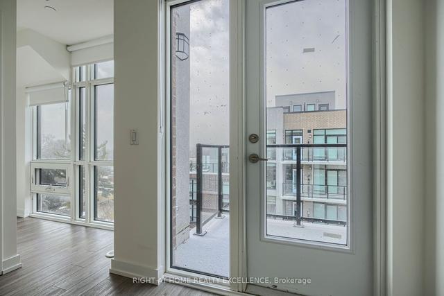 2 - 861 Sheppard Ave W, Townhouse with 2 bedrooms, 3 bathrooms and 1 parking in Toronto ON | Image 11