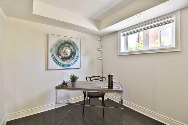18-01 - 2420 Baronwood Dr, Townhouse with 2 bedrooms, 2 bathrooms and 2 parking in Oakville ON | Image 6