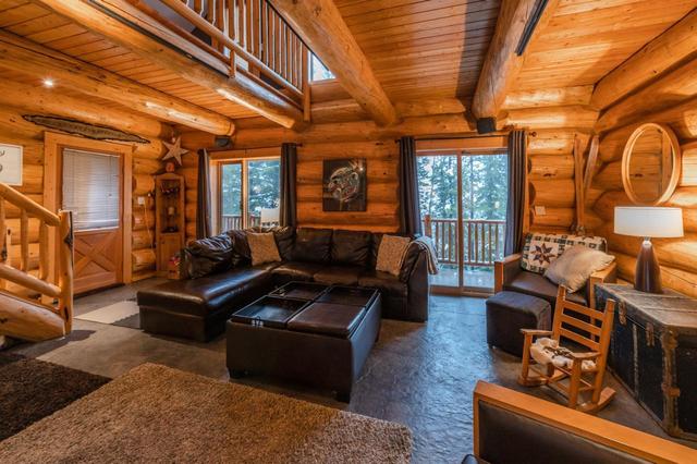 228 Wapiti Creek Road, House detached with 9 bedrooms, 4 bathrooms and 1 parking in Kootenay Boundary E BC | Image 36