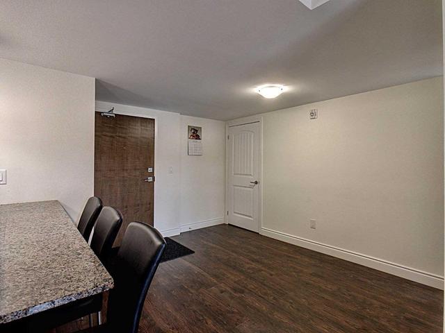 202 - 17 Kay Cres, Condo with 2 bedrooms, 2 bathrooms and 1 parking in Guelph ON | Image 2
