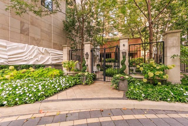14a - 1 St Thomas St, Condo with 2 bedrooms, 3 bathrooms and 2 parking in Toronto ON | Image 32