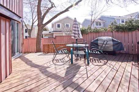 28 Bent Oak Circ, House detached with 3 bedrooms, 2 bathrooms and 1 parking in Mississauga ON | Image 9