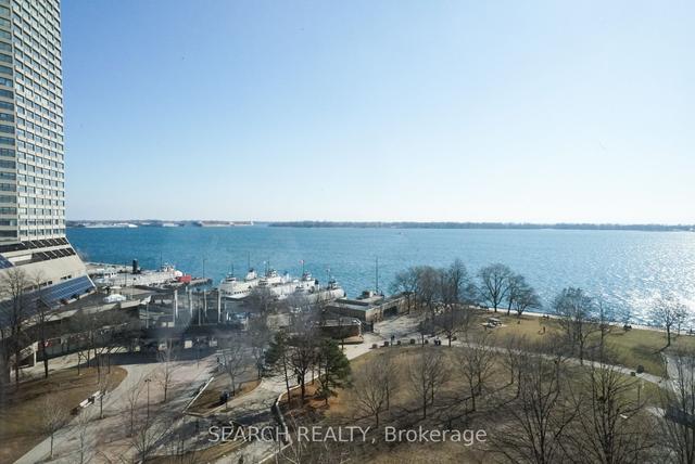 1027 - 33 Harbour Sq, Condo with 2 bedrooms, 3 bathrooms and 1 parking in Toronto ON | Image 17