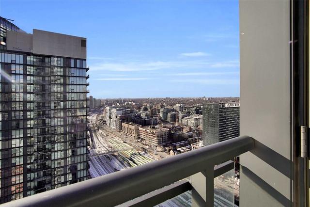 3910 - 25 Telegram Mews, Condo with 2 bedrooms, 2 bathrooms and 1 parking in Toronto ON | Image 10