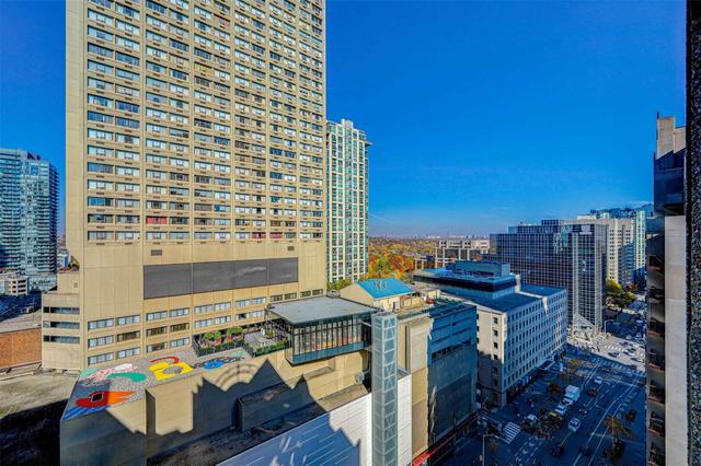 uph7 - 55 Bloor St E, Condo with 2 bedrooms, 2 bathrooms and 1 parking in Toronto ON | Image 32
