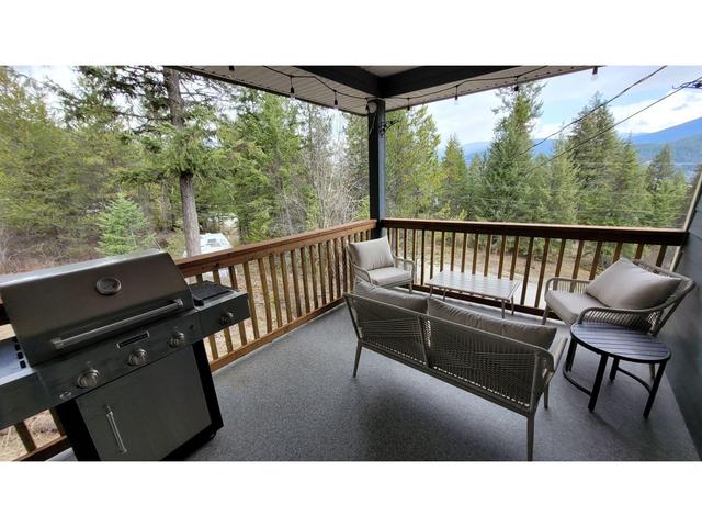 220 Chase Rd, House detached with 4 bedrooms, 3 bathrooms and null parking in Kootenay Boundary C BC | Image 36