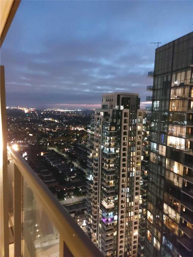 3406 - 510 Curran Pl, Condo with 1 bedrooms, 1 bathrooms and 1 parking in Mississauga ON | Image 2