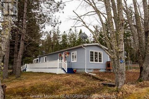 65 Collins Lake Rd, House detached with 2 bedrooms, 1 bathrooms and null parking in Beaubassin East NB | Card Image