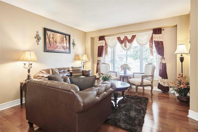 1002 Capreol St, House detached with 3 bedrooms, 3 bathrooms and 3 parking in Ottawa ON | Image 35