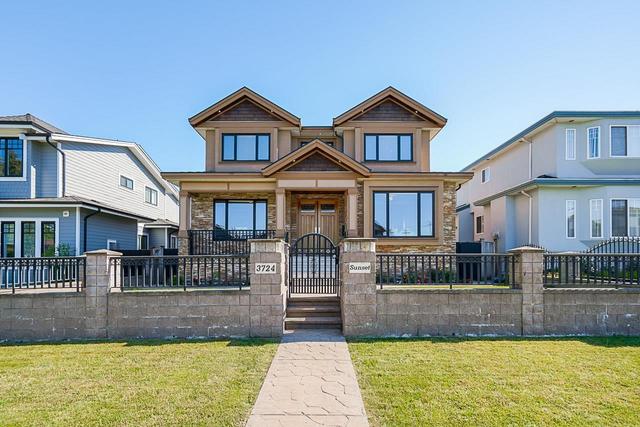 3724 Sunset Street, House detached with 6 bedrooms, 6 bathrooms and null parking in Burnaby BC | Card Image
