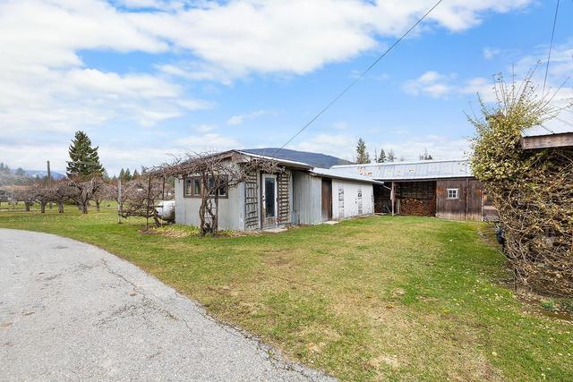 5030 Canyon Lister Road, House detached with 3 bedrooms, 2 bathrooms and 4 parking in Central Kootenay B BC | Image 31