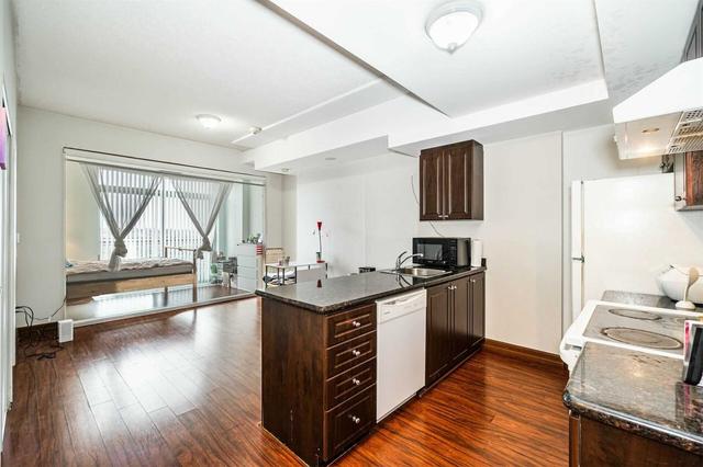 ph 6 - 15 Maplewood Ave, Condo with 1 bedrooms, 1 bathrooms and 1 parking in Toronto ON | Image 3
