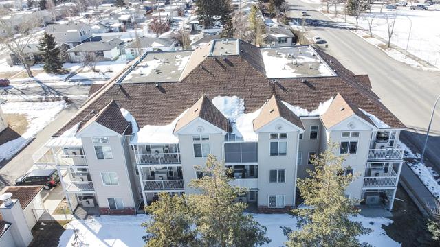 22 - 7720 39 Avenue Nw, Condo with 2 bedrooms, 1 bathrooms and 1 parking in Calgary AB | Image 4