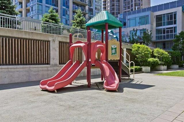 2901 - 3939 Duke Of York Blvd, Condo with 1 bedrooms, 2 bathrooms and 1 parking in Mississauga ON | Image 21