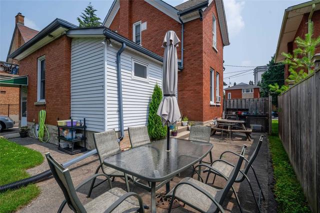 289 Ahrens St W, House detached with 4 bedrooms, 2 bathrooms and 6 parking in Kitchener ON | Image 25