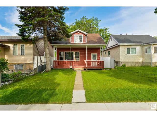 11938 86 St Nw, House detached with 2 bedrooms, 2 bathrooms and null parking in Edmonton AB | Card Image