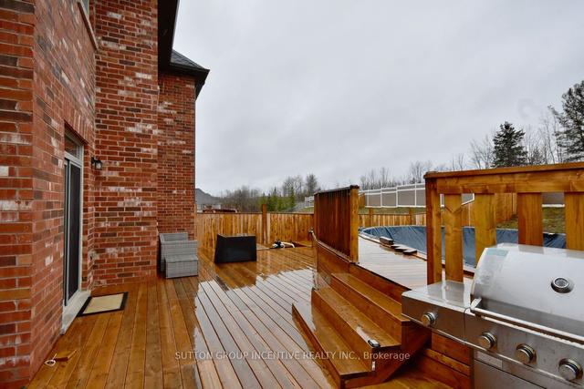 1960 Mcneil St, House attached with 3 bedrooms, 3 bathrooms and 3 parking in Innisfil ON | Image 30