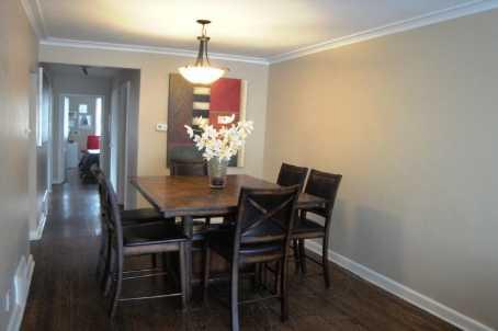 79 Snowood Crt, House semidetached with 3 bedrooms, 2 bathrooms and 2 parking in Toronto ON | Image 3