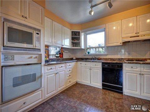 78 Harold St, House detached with 3 bedrooms, 2 bathrooms and 6 parking in Brampton ON | Image 6