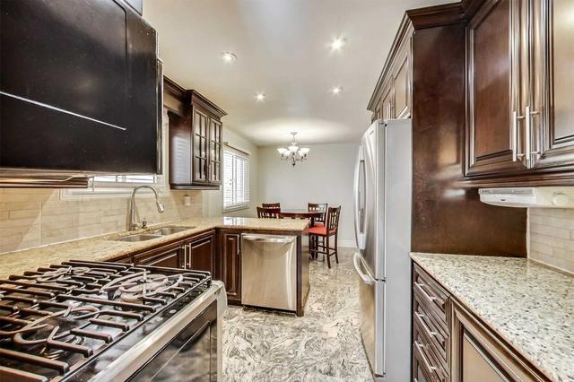 63 Esther Cres, House detached with 4 bedrooms, 4 bathrooms and 5 parking in Vaughan ON | Image 4
