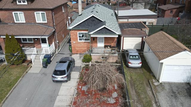 403 Northcliffe Blvd, House detached with 3 bedrooms, 3 bathrooms and 3 parking in Toronto ON | Image 12