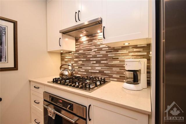 405 - 11 Oblats Avenue, Condo with 2 bedrooms, 2 bathrooms and 1 parking in Ottawa ON | Image 5