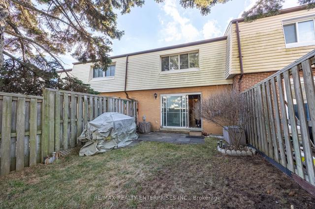 37 - 3175 Kirwin Ave, Townhouse with 3 bedrooms, 2 bathrooms and 2 parking in Mississauga ON | Image 33