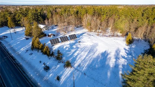 32386 41 Highway, House detached with 3 bedrooms, 2 bathrooms and 6 parking in Bonnechere Valley ON | Image 5