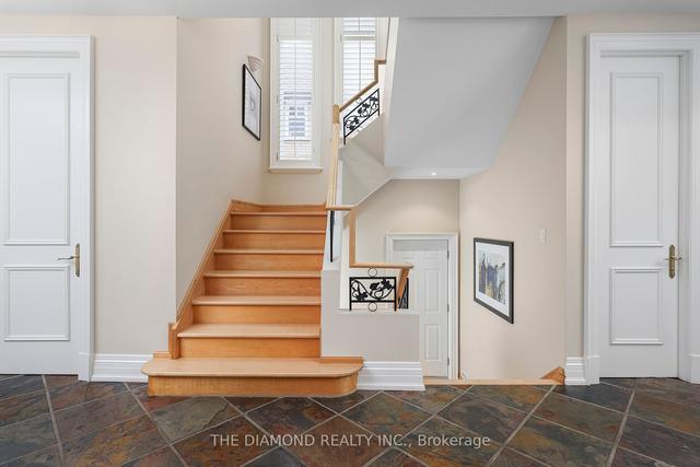 532 Fairlawn Ave, House detached with 4 bedrooms, 5 bathrooms and 7 parking in Toronto ON | Image 9