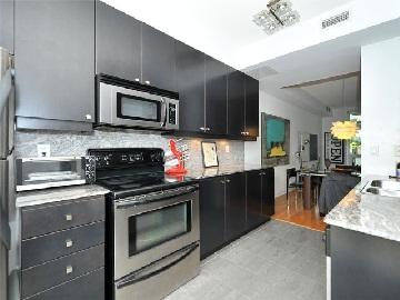 th1 - 3 Brunel Crt, Townhouse with 3 bedrooms, 3 bathrooms and 1 parking in Toronto ON | Image 5