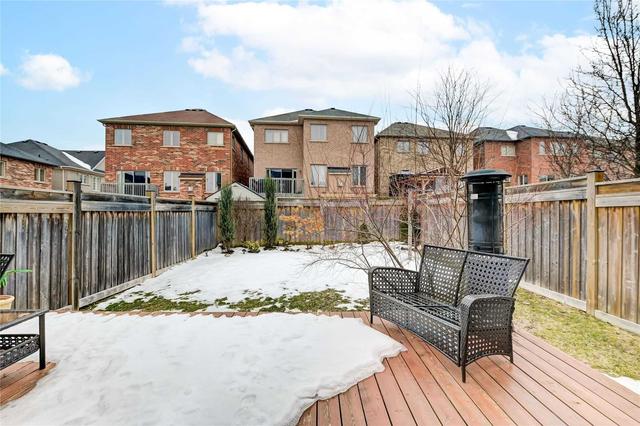 507 Foxcroft Blvd, House semidetached with 3 bedrooms, 3 bathrooms and 3 parking in Newmarket ON | Image 17