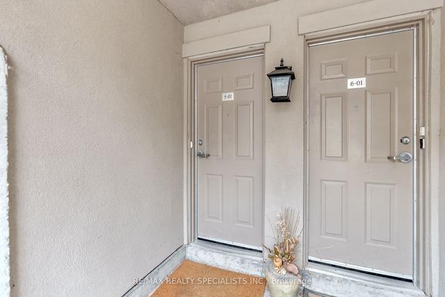 5-01 - 2420 Baronwood Dr, Townhouse with 3 bedrooms, 2 bathrooms and 1 parking in Oakville ON | Image 36