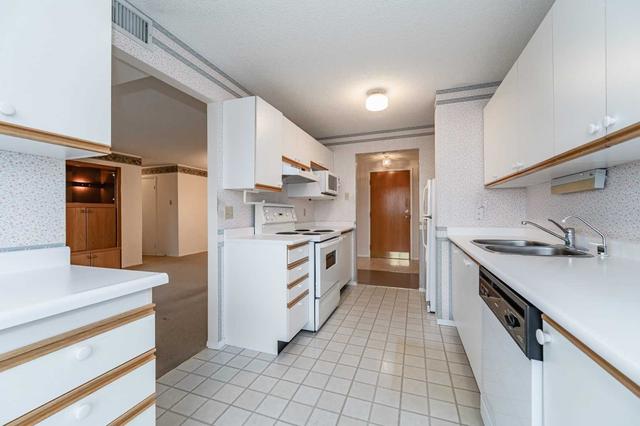 511 - 30 Blue Springs Dr, Condo with 2 bedrooms, 2 bathrooms and 1 parking in Waterloo ON | Image 5