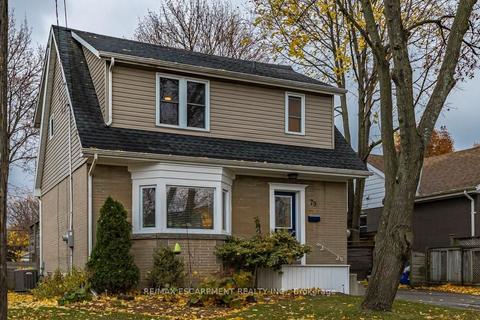 79 West 32nd St, House detached with 3 bedrooms, 1 bathrooms and 4 parking in Hamilton ON | Card Image