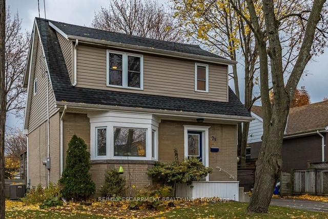 79 West 32nd St, House detached with 3 bedrooms, 1 bathrooms and 4 parking in Hamilton ON | Image 1