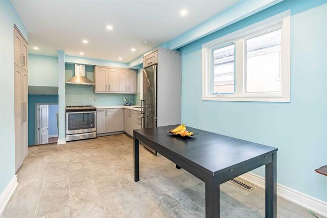 4 Grenadine Crt, House semidetached with 4 bedrooms, 3 bathrooms and 3 parking in Toronto ON | Image 5