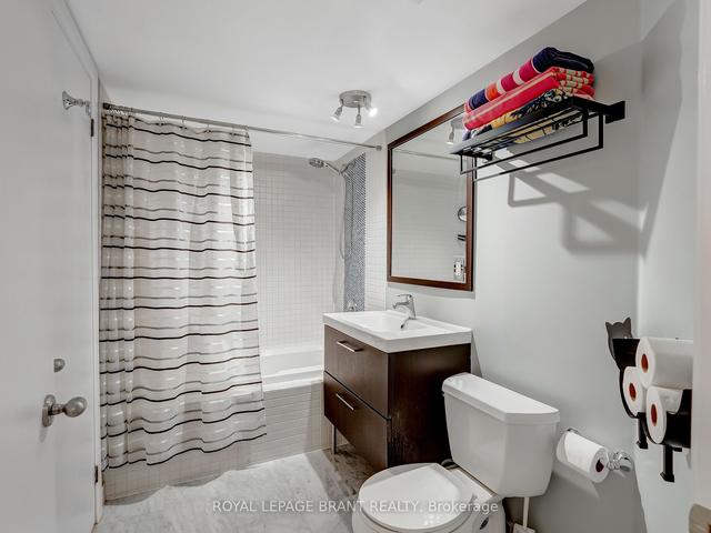 218 - 18 Beverley St, Condo with 1 bedrooms, 1 bathrooms and 1 parking in Toronto ON | Image 8