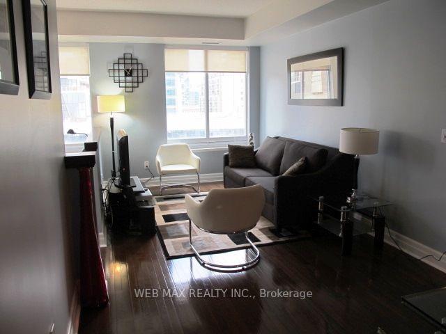 1004 - 35 Balmuto St, Condo with 1 bedrooms, 2 bathrooms and 0 parking in Toronto ON | Image 10
