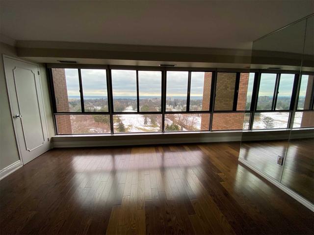 1703 - 1400 Dixie Rd, Condo with 2 bedrooms, 2 bathrooms and 1 parking in Mississauga ON | Image 9