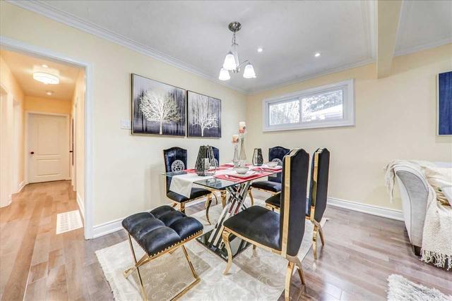 31 Benlight Cres, House detached with 3 bedrooms, 4 bathrooms and 6 parking in Toronto ON | Image 3